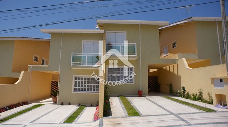 Casa em Condomínio em Mogi das Cruzes - Vila Caputera, 2 salas, suítes, vagas na garagem