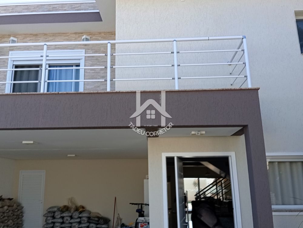 Casa Padrão Parque do Colégio 5 dormitorios 5 banheiros 4 vagas na garagem